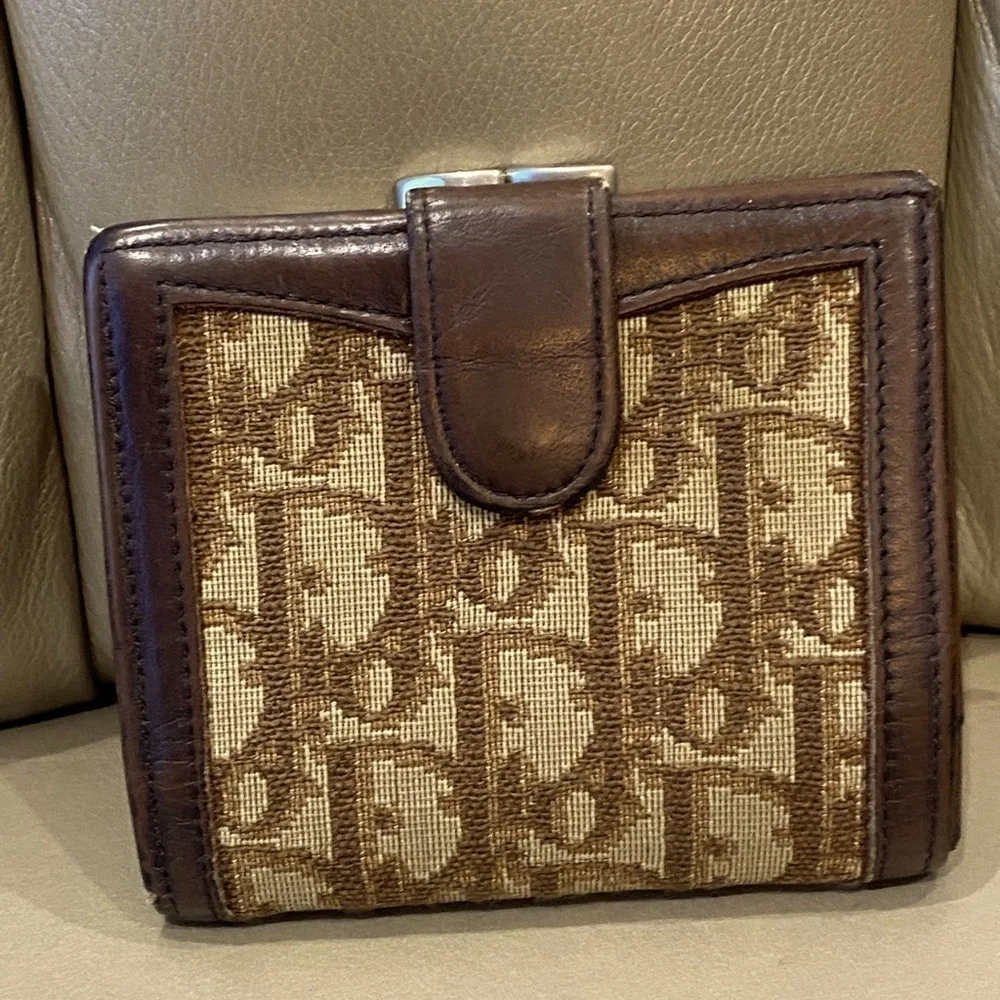 𝅺authentic Vintage Christian Dior wallet